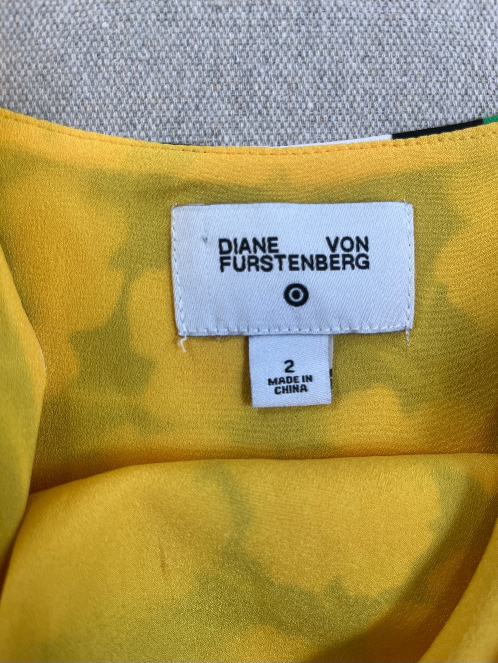 Diane Von Furstenberg Floral Mini Dress Yellow Daisy Print Size 2 - Picture 2 of 13